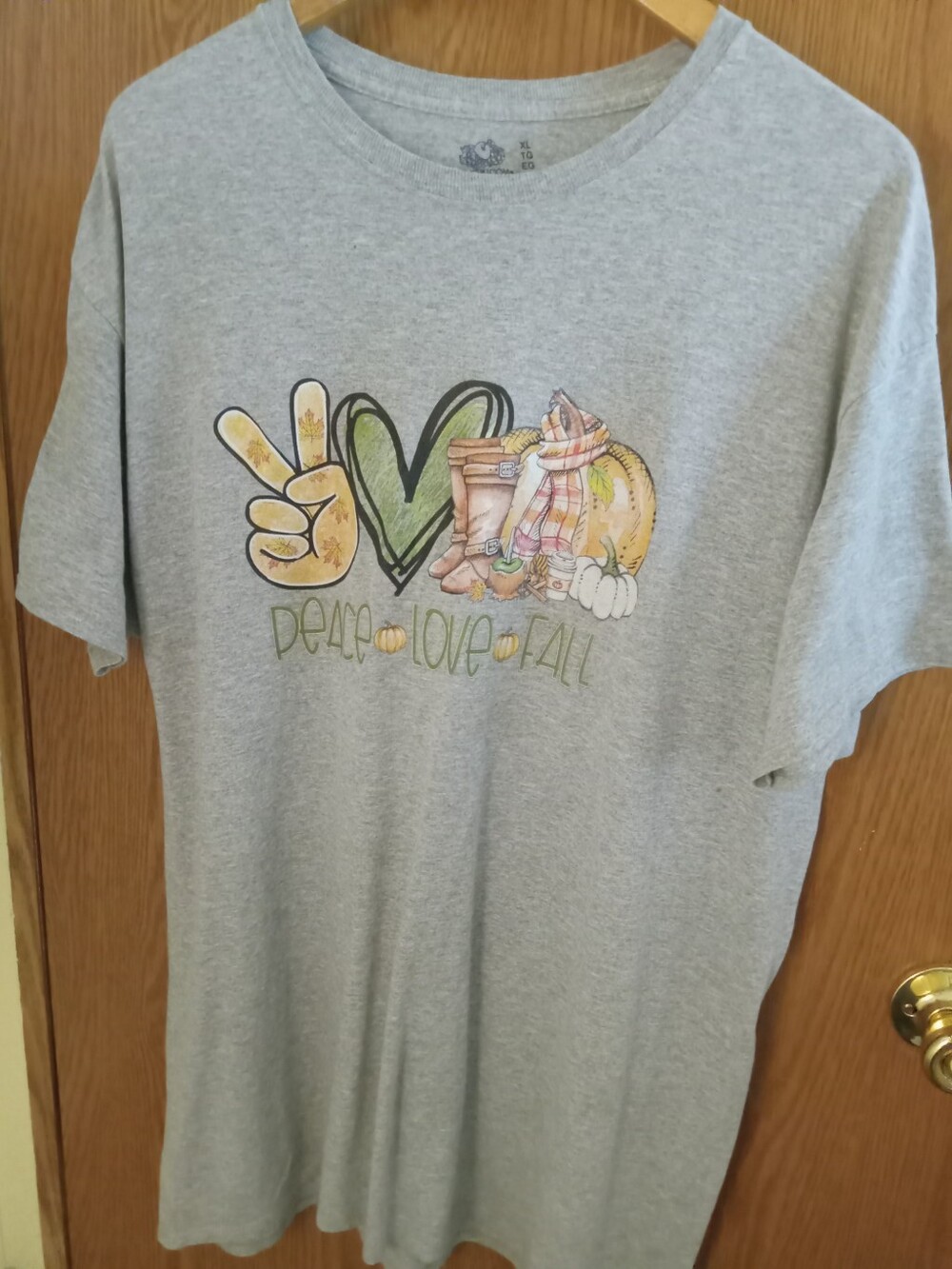 Fruit of the Loom Gray Short-Sleeve Tee with Fall Peace Love Heart Graphic